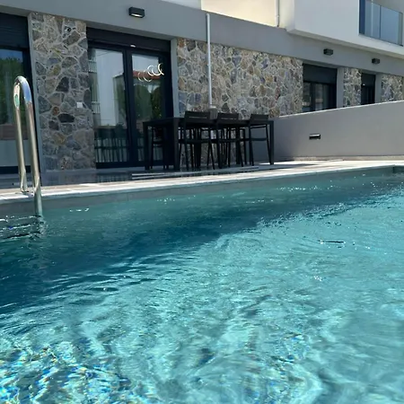 Aqualibre Pool - West Nea Iraklitsa