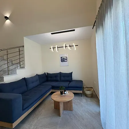 Villa Aqualibre Pool - West *